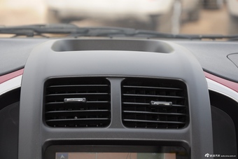 2015款奔奔1.4L手动尊贵型