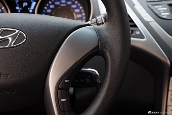 2015款朗动1.6L自动时尚型