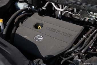 2015款马自达8 2.5L自动至尊版