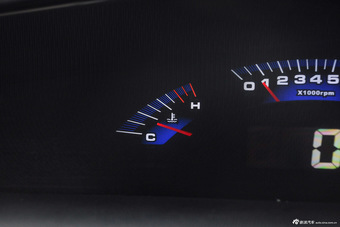 2013款大7 MPV 2.0T自动豪华型