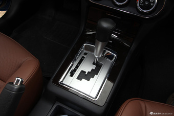 2013款风迪思1.8L旗舰型CVT