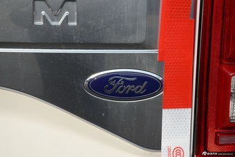 2015款福特F-150 5.0L自动PLATINIUM