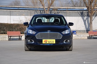2015款福睿斯1.5L手动时尚型
