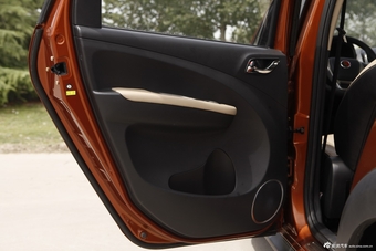 2014款景逸X3 1.5L手动尊享型