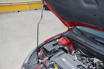 2012科鲁兹1.8SX手自一体豪华版