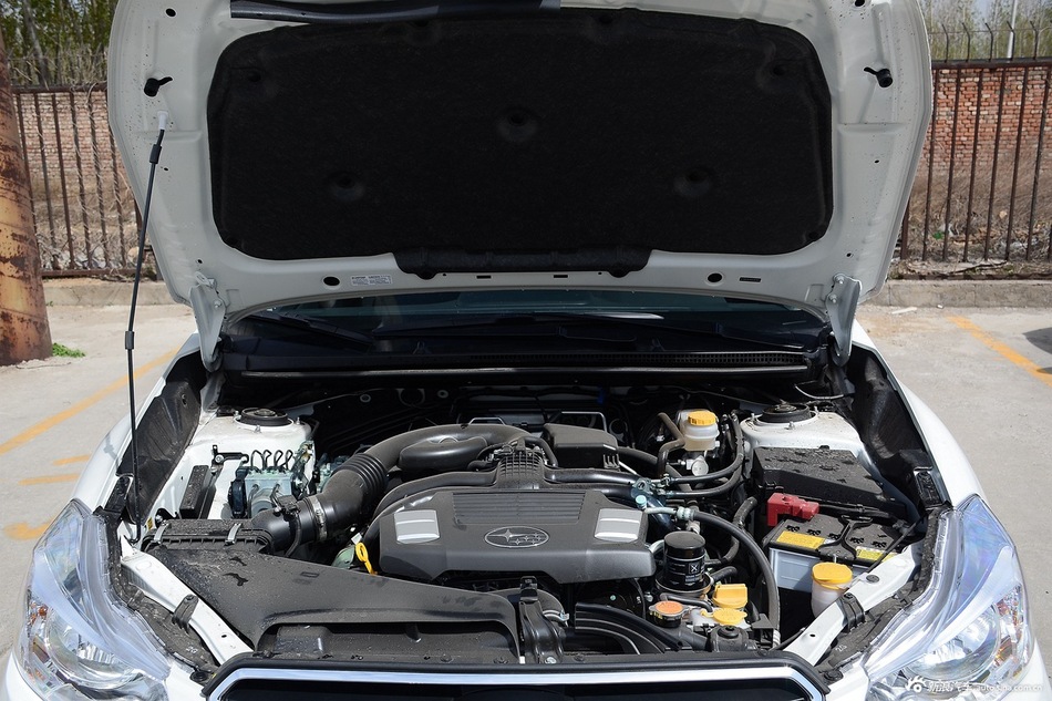 2016款斯巴鲁XV 2.0L自动舒适导航版