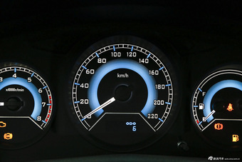 2015款V3菱悦1.5L手动幸福版