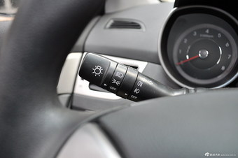 2012款朗动1.6L自动时尚型