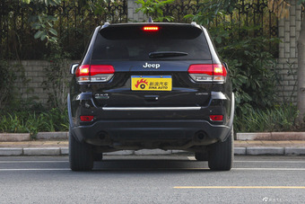 2015款大切诺基3.0TD自动柴油舒享导航版