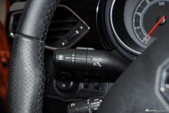 2015款锐腾 1.5T自动四驱豪华版