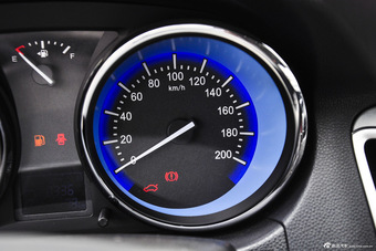 2016款凯翼C3 1.5L自动虹钻版