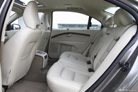 2015款沃尔沃S80L 2.0T自动 T5智雅版