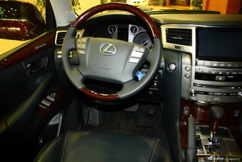 2013款雷克萨斯LX570