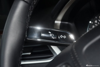 2017款林肯MKZ 2.0T自动尊享版