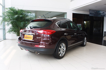 2013款英菲尼迪QX50到店实拍