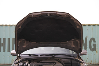 2015款沃尔沃S80L 2.0T自动 T5智雅版