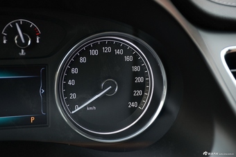 2016款君越2.0T自动精英型28T