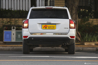 2014款指南者改款2.4L四驱豪华版