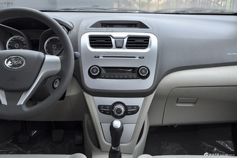 2014款力帆530 1.5L手动标准型