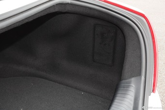 2015款捷豹XJL80周年版