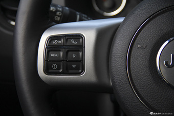 2014款指南者改款2.4L四驱豪华版