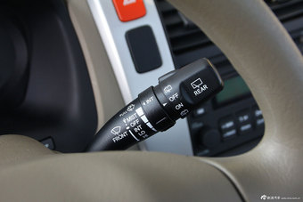 2013款途胜2.0L两驱手动时尚型