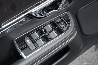 2016款捷豹XJL 3.0L自动SC四驱全景商务版