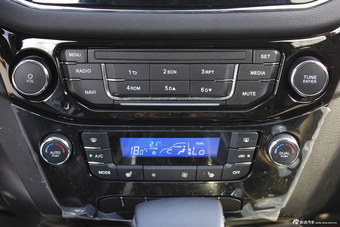 2015款吉利GX7 2.0L运动版自动尊贵型