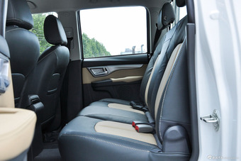 2014款风骏6 2.0T四驱领航型4D20B