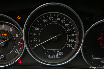 2014款阿特兹2.5L自动蓝天至尊版