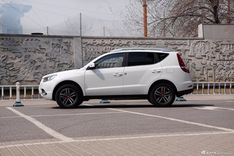 2015款吉利GX7 2.0L自动运动版尊贵型