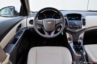 2015款科鲁兹1.5L经典 SE MT