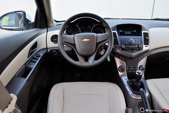 2015款科鲁兹1.5L经典 SE MT