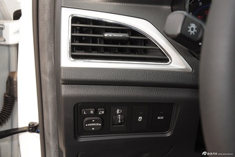 2015款悦翔V7 1.6L手动乐趣型