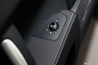 2013款奥迪TTS Coupe 2.0TFSI quattro