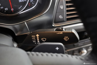 2014款奥迪A6L 2.0L TFSI手自一体标准型