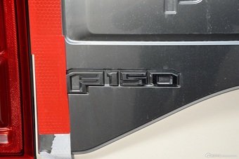 2015款福特F-150 5.0L自动PLATINIUM