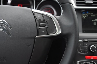 2015款雪铁龙C4L 1.6T自动尊贵版