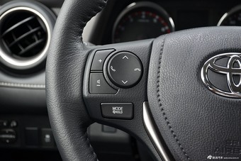 2016款RAV4荣放2.5L自动四驱精英型