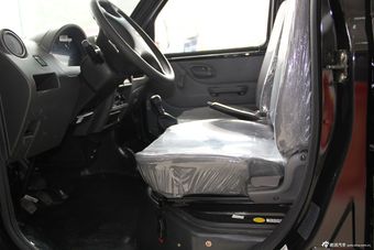 2012款小康V07S座椅空间