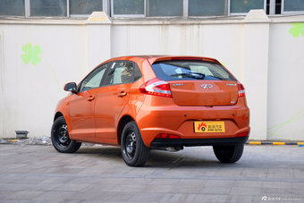 2013款风云2两厢实拍