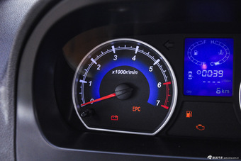 2015款开瑞K50 1.5L手动豪华型