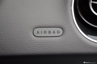 2015款捷豹XJL2.0T两驱典雅商务80周年典藏版