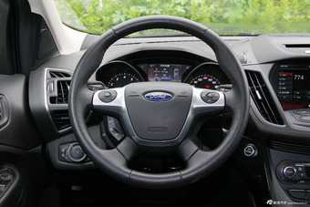 2013款福特翼虎2.0 GTDi自动运动型