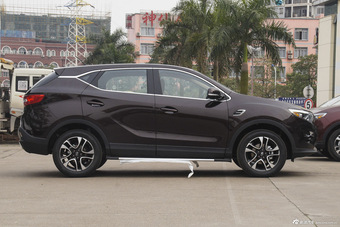 2015款DX7 1.5T自动精英型