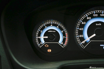 2015款V3菱悦1.5L手动幸福版