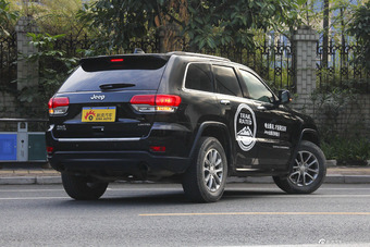 2015款大切诺基3.0TD自动柴油舒享导航版