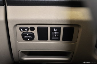 2014款逸动1.6L手动豪华型