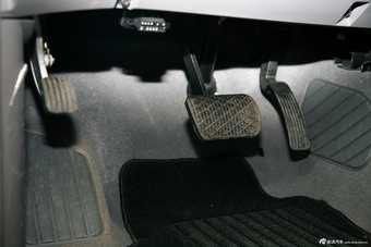 2014款路帝 2.0T柴油两驱豪华导航版