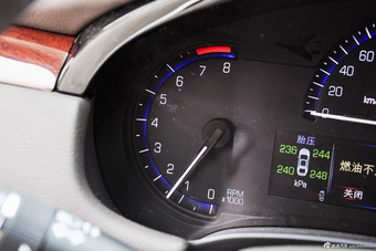 2016款XTS 2.0T自动28T精英型